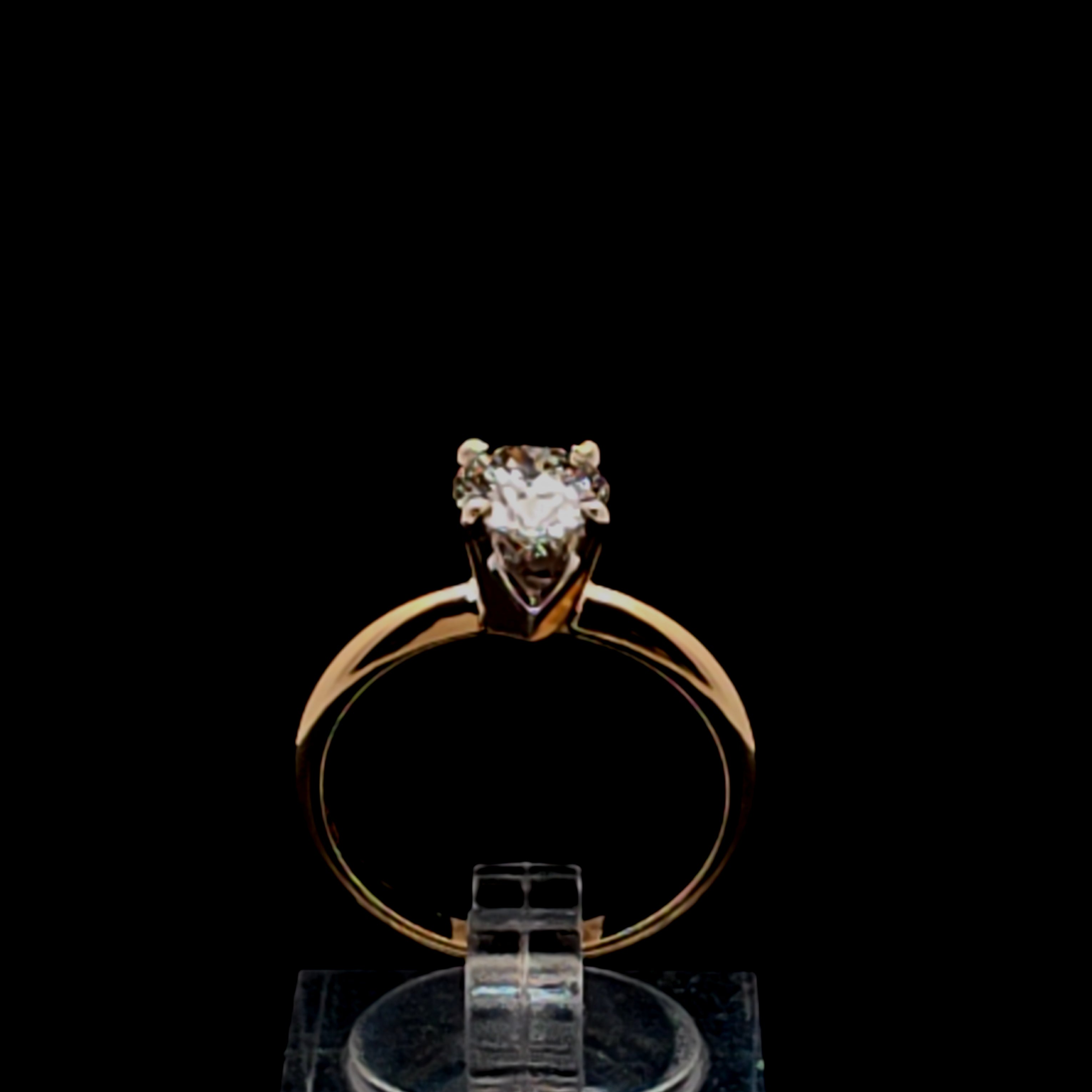 Classic Round Diamond Solitaire Ring in Yellow Gold