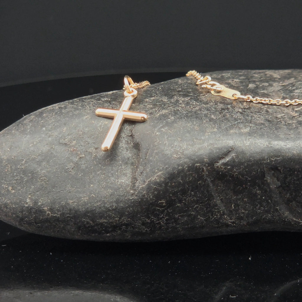 Polished Cross Pendant Necklace in 14k Gold