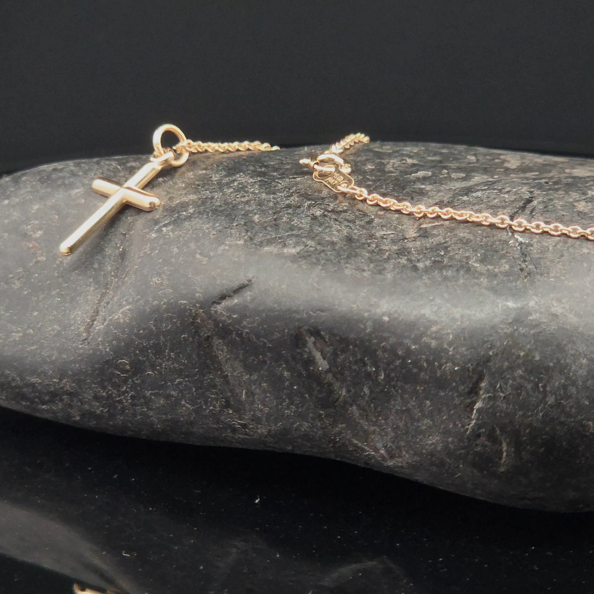 Polished Cross Pendant Necklace in 14k Gold