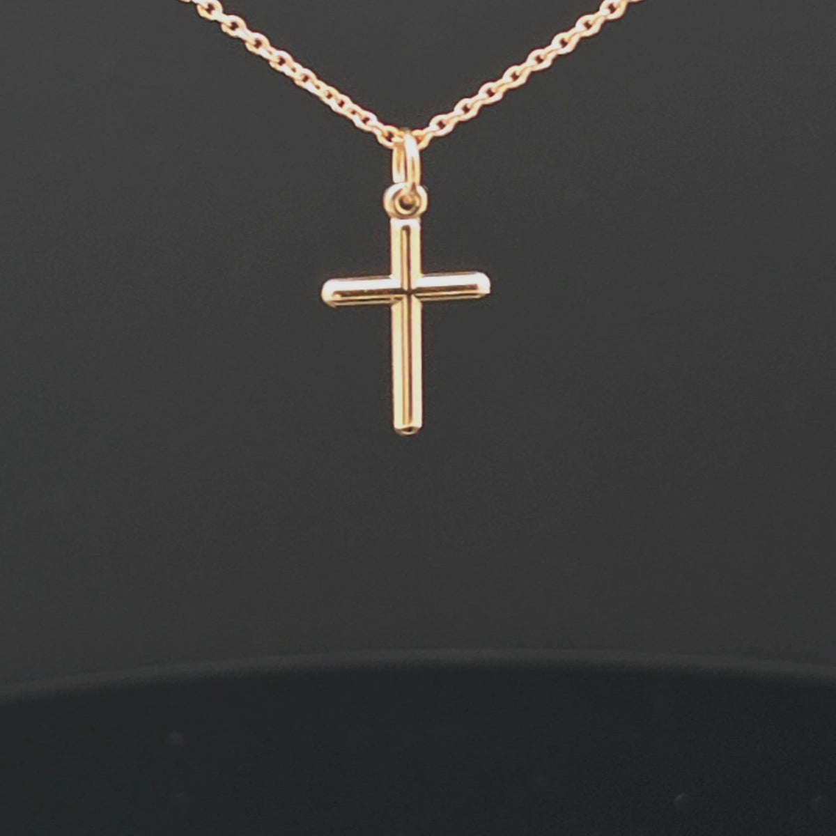 Polished Cross Pendant Necklace in 14k Gold